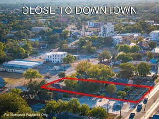 Plus de détails pour 515 E Court St, Seguin, TX - Bureau à vendre