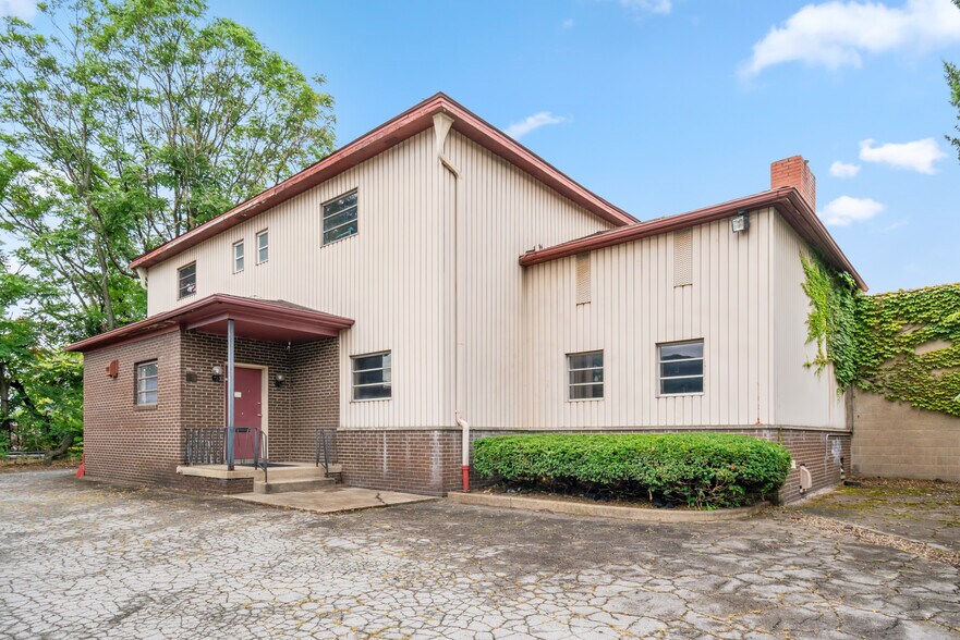 4745 Modoc St, Pittsburgh, PA à vendre - Photo principale – Image 1 sur 17