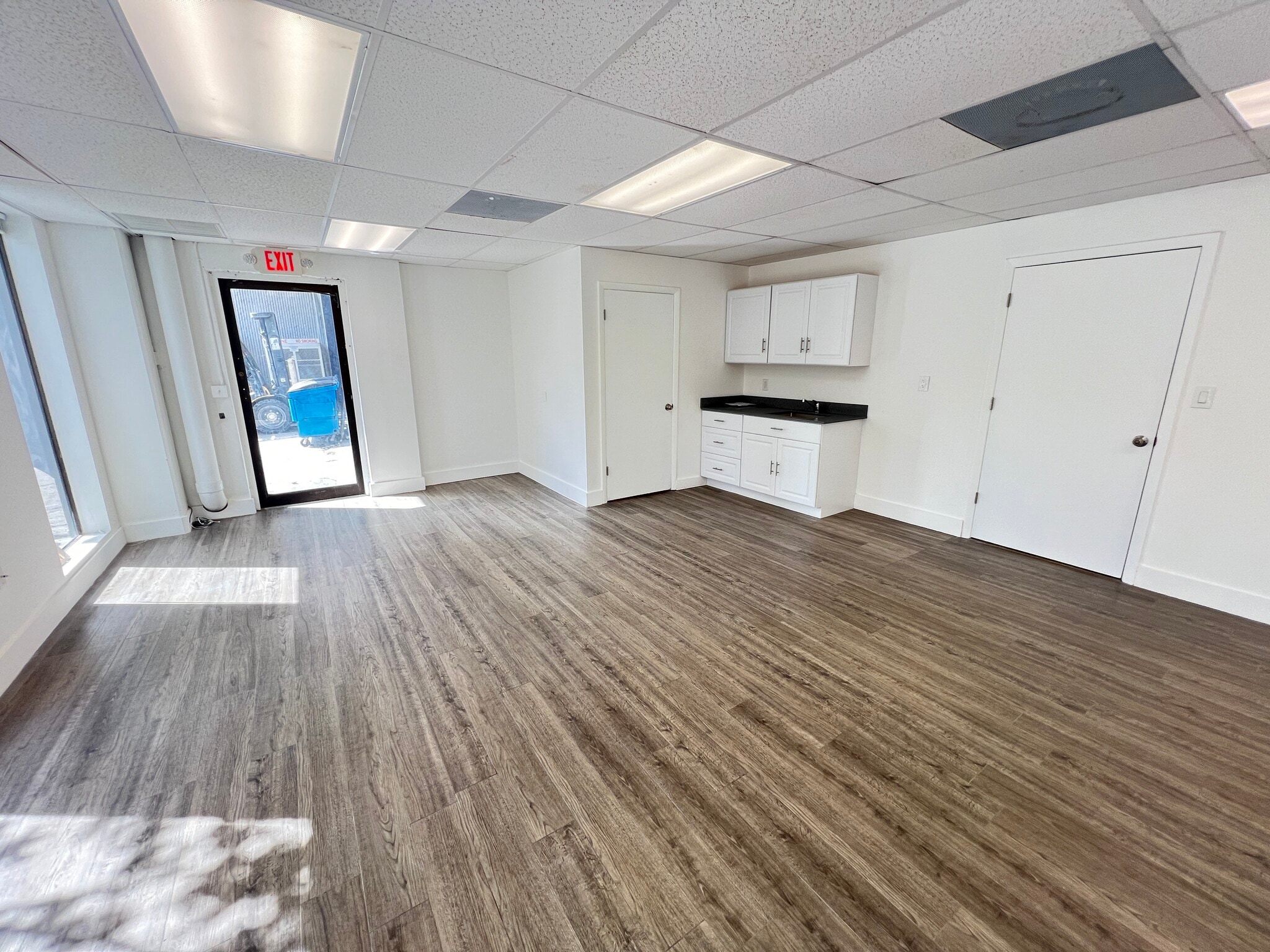 2201 Nw 30th Pl, Pompano Beach, FL à louer Photo intérieure– Image 1 sur 6