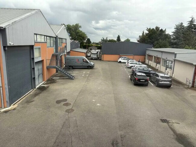 Plus de détails pour Bureau à vendre