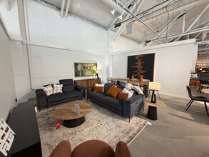 3635 Colorado Blvd, Pasadena, CA à louer Photo intérieure– Image 1 sur 3