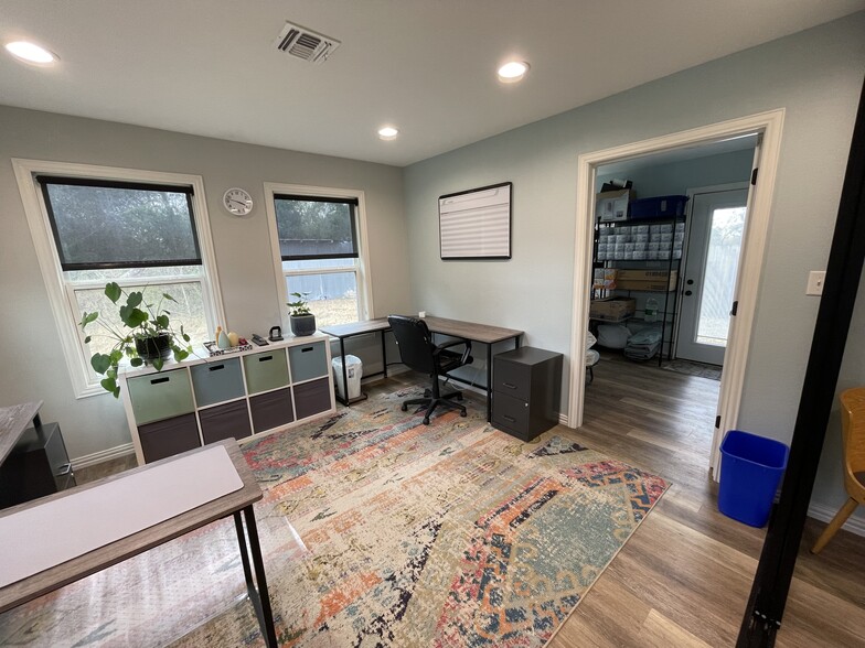 1805 N Adams St, Beeville, TX à louer - Photo de l’immeuble – Image 2 sur 9