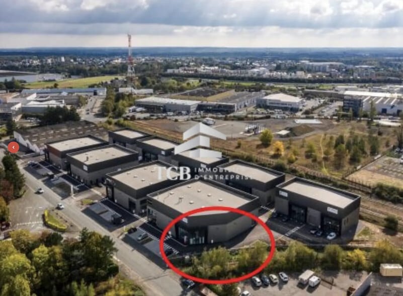 3 Boulevard Des Bretonnières, SAINT-BARTHELEMY-D'ANJOU à louer - Photo de l’immeuble – Image 2 sur 2