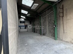 Industriel/Logistique dans Colombes à vendre Photo intérieure– Image 2 sur 3