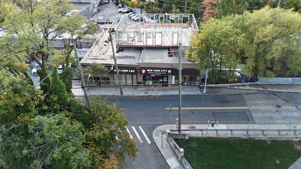 2100 Clove Rd, Staten Island, NY à louer - Photo de l’immeuble – Image 2 sur 18