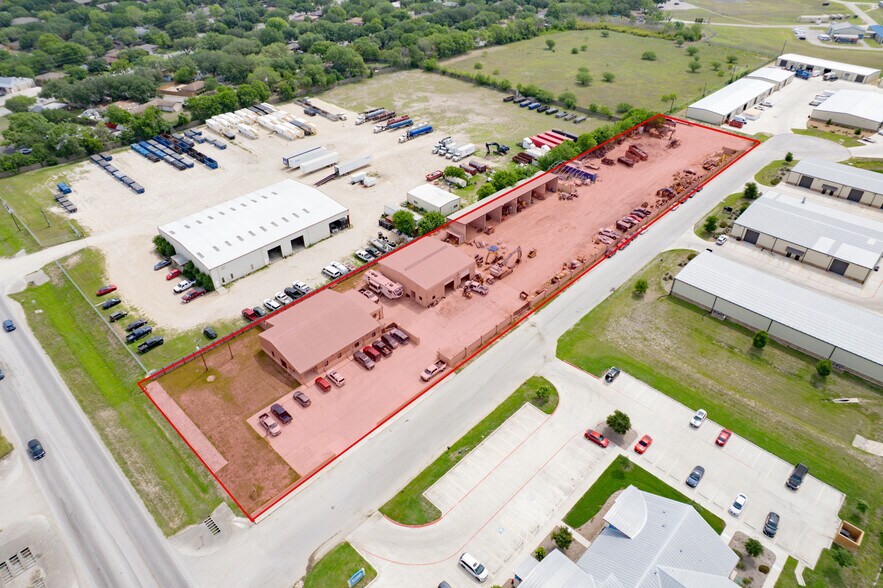 113 Gulf St, Cibolo, TX à louer - Photo de l’immeuble – Image 1 sur 14