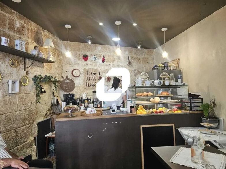 Local commercial dans Montpellier à louer - Photo de l’immeuble – Image 2 sur 2