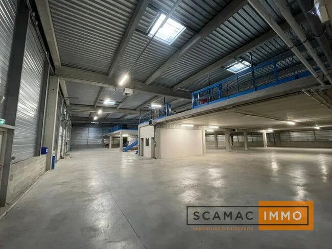 Plus de détails pour Bureau, Industriel/Logistique à louer