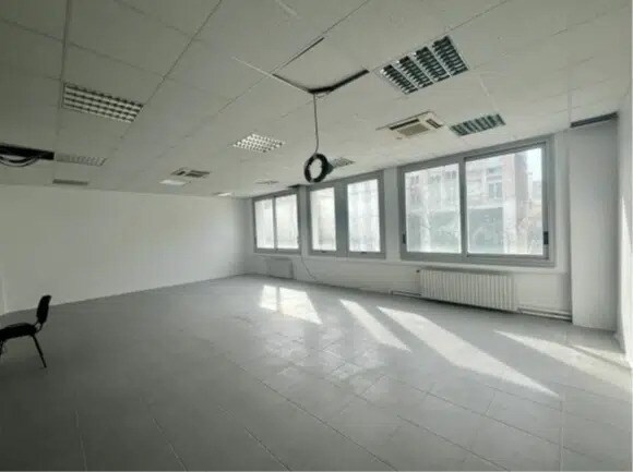 Bureau dans Le Havre à louer - Photo de l’immeuble – Image 1 sur 3