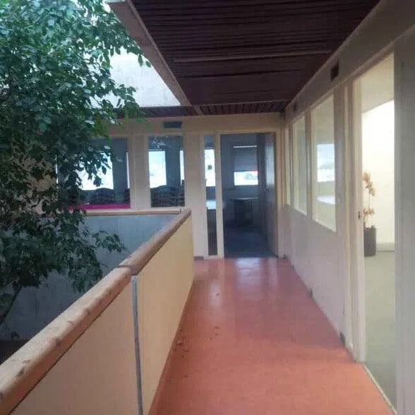 Bureau dans Marseille à louer - Photo de l’immeuble – Image 3 sur 4