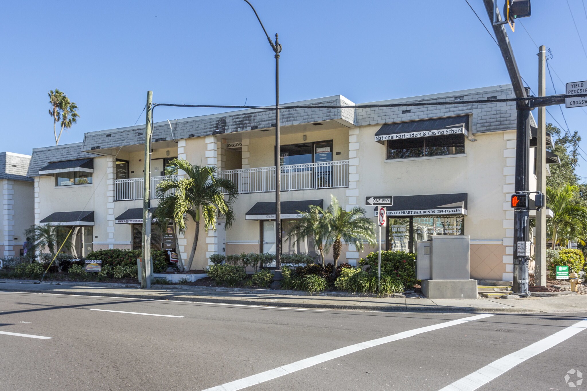 2502 2nd St, Fort Myers, FL à louer Photo principale– Image 1 sur 3