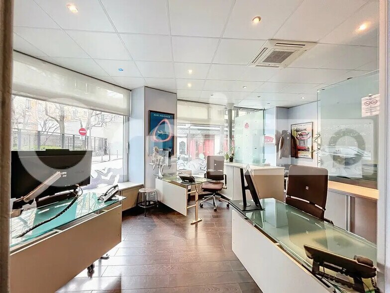 Local commercial dans Paris à vendre - Photo intérieure – Image 2 sur 7