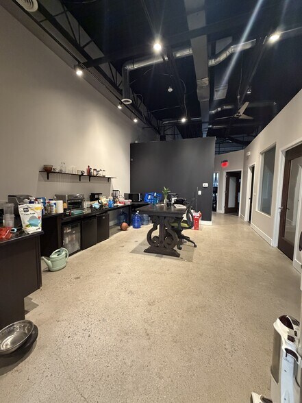 116-120 W 4th St, Rochester, MI à louer - Photo de l’immeuble – Image 3 sur 10