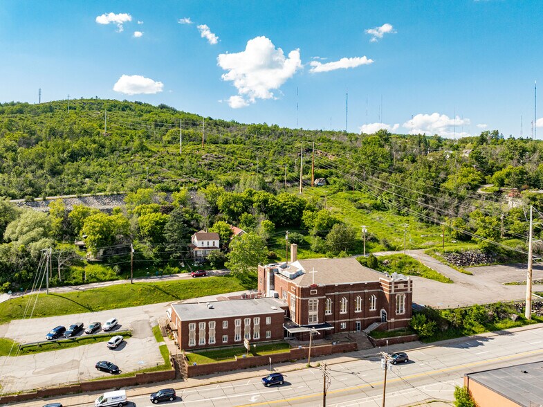 1515 W Superior St, Duluth, MN à vendre - Photo principale – Image 1 sur 17