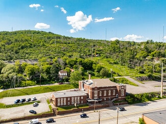 Plus de détails pour 1515 W Superior St, Duluth, MN - Spécialisé à vendre