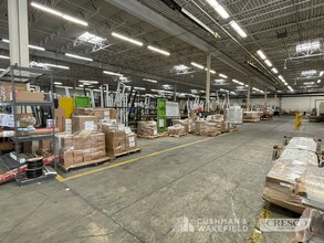 720 E Highland Rd, Macedonia, OH à louer Photo de l’immeuble– Image 1 sur 9