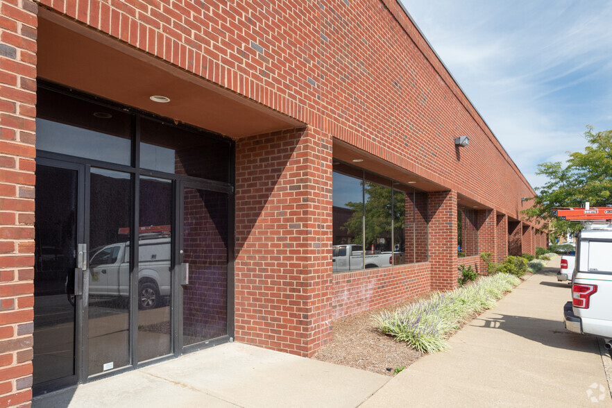 4444 Brookfield Corporate Dr, Chantilly, VA à louer - Photo de l’immeuble – Image 3 sur 7