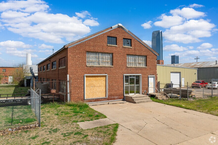 711-725 SW 4th St, Oklahoma City, OK à vendre - Photo principale – Image 1 sur 23