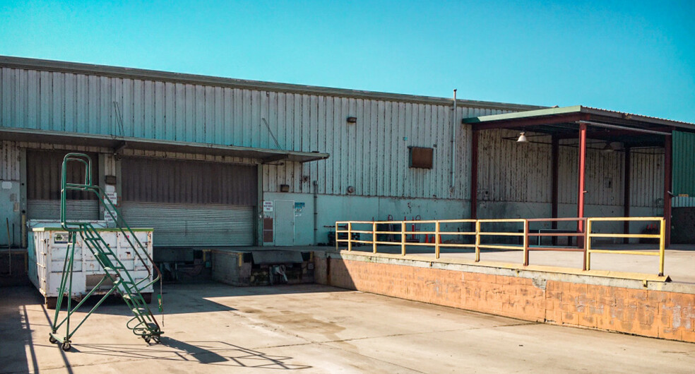 10555 Iona Ave, Hanford, CA à louer - Photo de l’immeuble – Image 2 sur 5