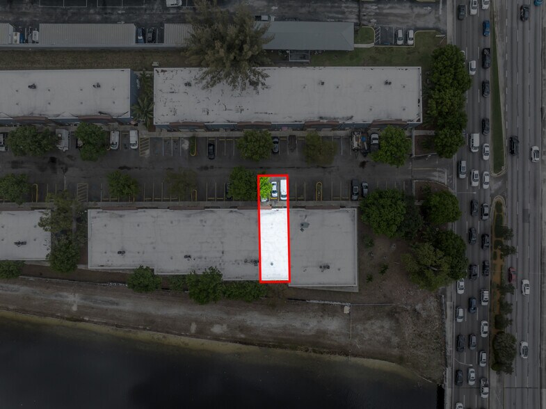 20200 NW 2nd Ave, Miami, FL à vendre - Photo de l’immeuble – Image 3 sur 32
