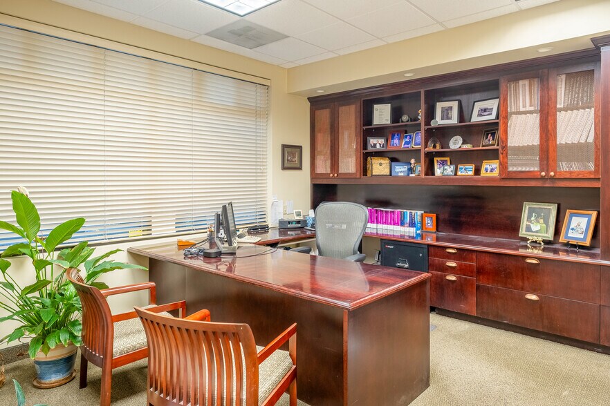 606 SE 117th Ave, Vancouver, WA à vendre - Photo de l’immeuble – Image 2 sur 6