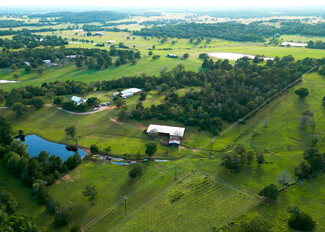 Plus de détails pour 1163 Private Road 6002, Giddings, TX - Local d’activités à vendre