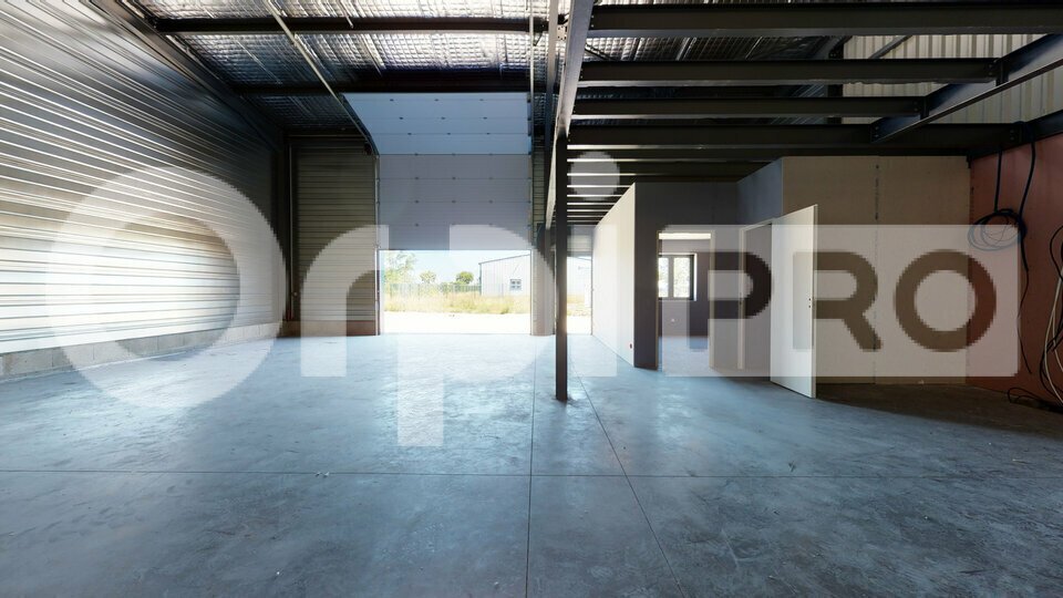 Industriel/Logistique dans Pérouges à louer Photo intérieure– Image 1 sur 5