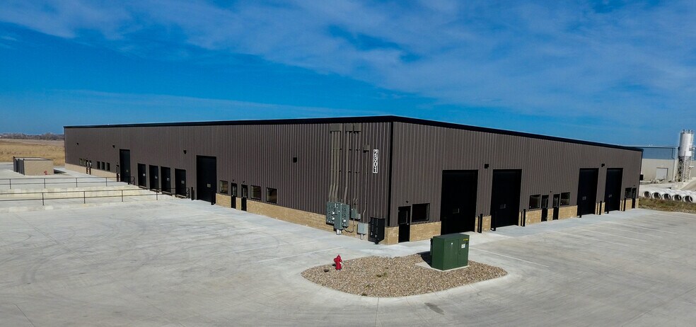 2251 Shiloh Rose Pky SW, Bondurant, IA à louer - Photo de l’immeuble – Image 3 sur 12