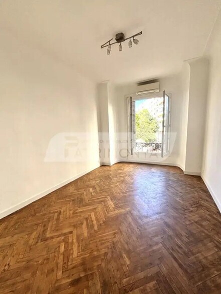 Bureau dans Marseille à louer - Photo de l’immeuble – Image 1 sur 6