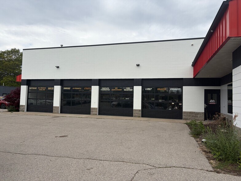 14953 Cleveland St, Spring Lake, MI à louer - Photo de l’immeuble – Image 1 sur 7