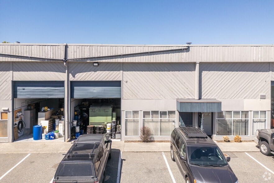 2520 Simpson Rd, Richmond, BC à louer - Photo de l’immeuble – Image 3 sur 3