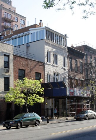 Plus de détails pour 181 Christopher St, New York, NY - Local commercial à louer
