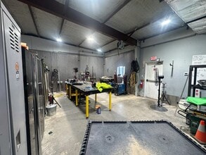 7777 E Valencia Rd, Tucson, AZ à vendre Photo intérieure– Image 2 sur 5