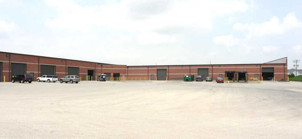 657 Wolverine Dr, Aurora, IL à vendre - Autre – Image 2 sur 6