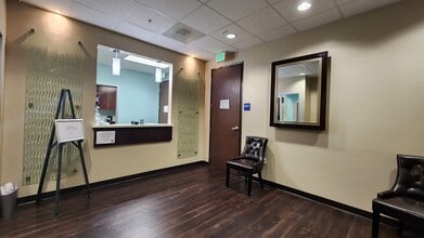 3600 N Verdugo Rd, Glendale, CA à louer Photo intérieure– Image 2 sur 7