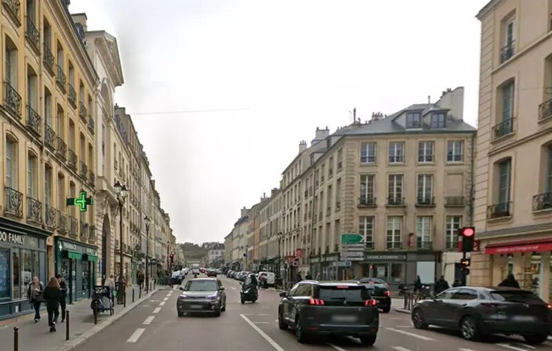 Local commercial dans Versailles à louer - Photo de l’immeuble – Image 1 sur 2