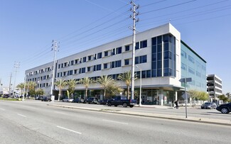 Plus de détails pour 8300-8400 S Vermont Ave, Los Angeles, CA - Local commercial à louer