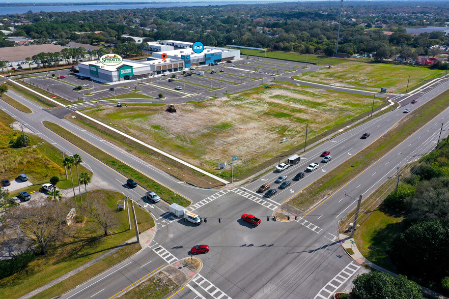 N Wickham Rd/ Business Center Blvd (SE Corner), Melbourne, FL à louer - Photo de l’immeuble – Image 1 sur 7