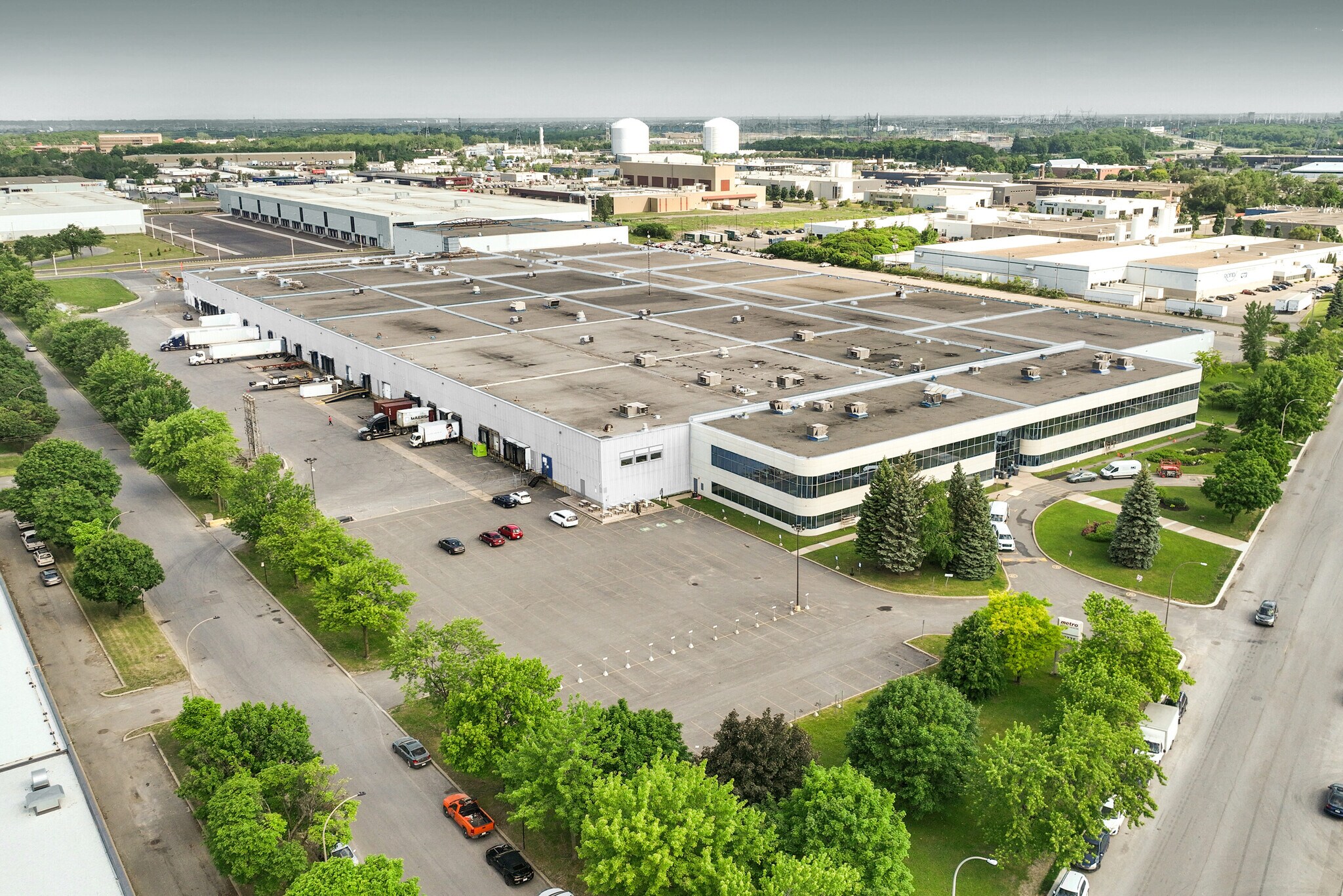 12225 Boul Industriel, Montréal, QC à louer Photo de l’immeuble– Image 1 sur 6