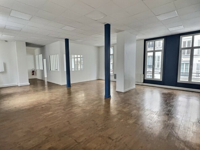 Plus de détails pour 3 Rue Clairaut, Paris - Bureau à louer