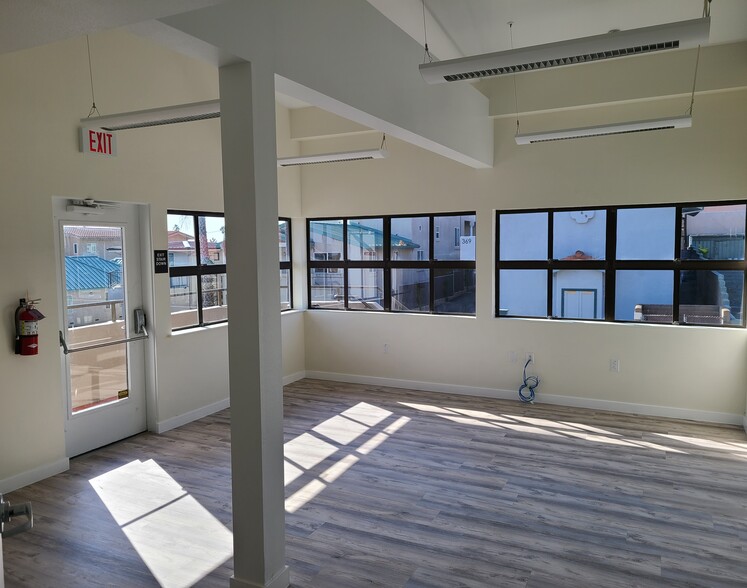 575 Price St, Pismo Beach, CA à louer - Photo intérieure – Image 3 sur 12