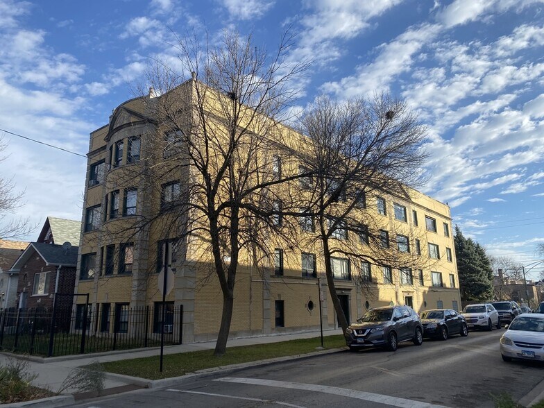 5916 W Fulton St, Chicago, IL à vendre - Photo principale – Image 1 sur 7