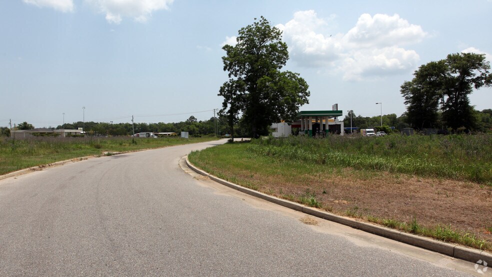 5660 Sermon Rd, Theodore, AL à vendre - Photo principale – Image 1 sur 5