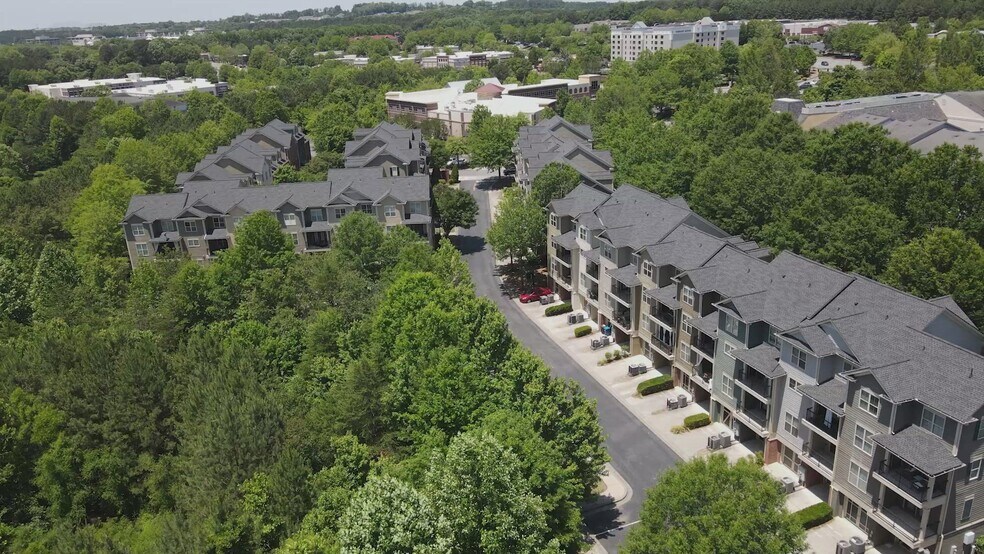 Powers Pl, Alpharetta, GA à louer - Vidéo sur l’annonce professionnelle – Image 2 sur 8