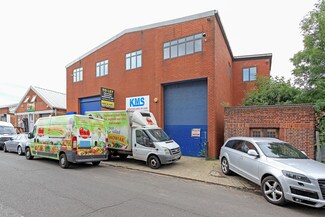 Plus de détails pour 156 Dukes Rd, Londres - Industriel/Logistique à louer