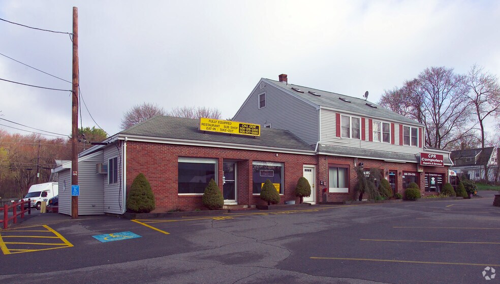 118 N Bedford St, East Bridgewater, MA à louer - Photo de l’immeuble – Image 3 sur 3