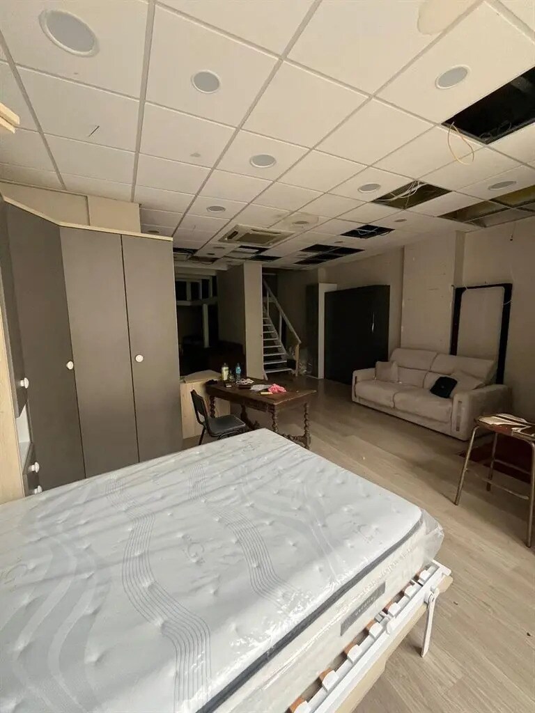 Local commercial dans Paris à louer Photo intérieure– Image 1 sur 7