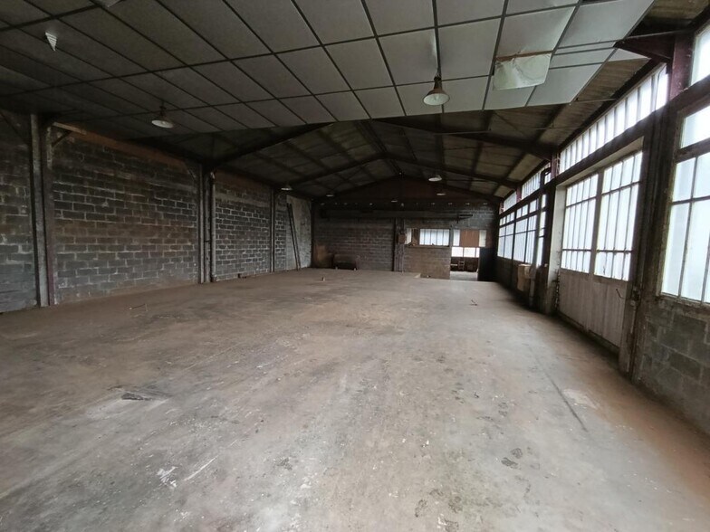 Industriel/Logistique dans Mainvilliers à vendre - Photo de l’immeuble – Image 3 sur 11
