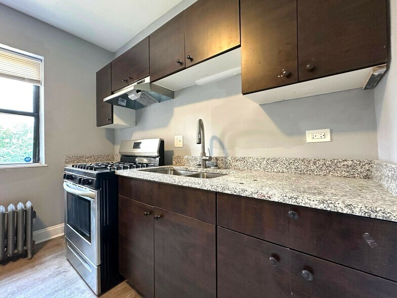 7200 S Lowe Ave, Chicago, IL à vendre - Photo de l’immeuble – Image 2 sur 5