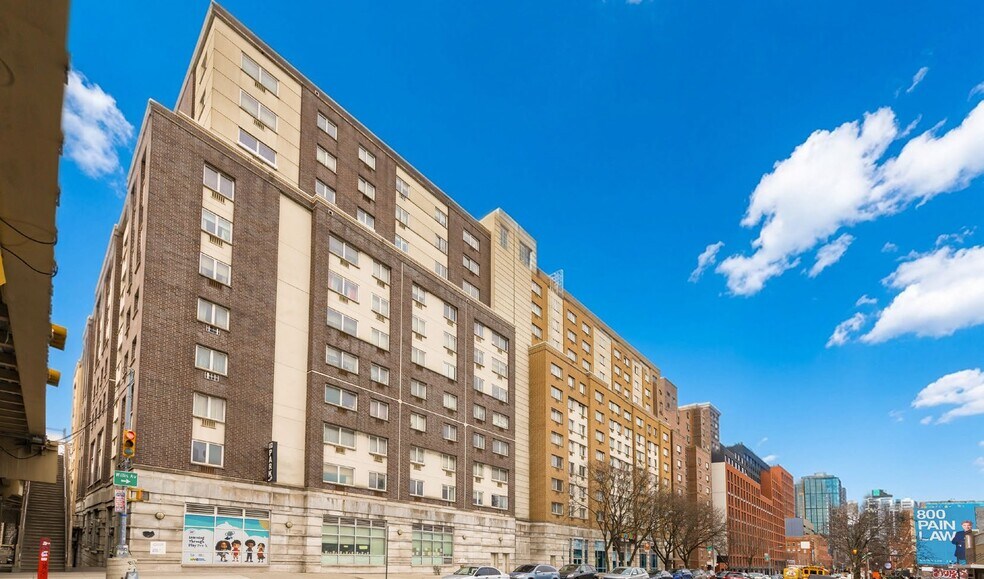 80-84 Bruckner Blvd, Bronx, NY à vendre - Photo de l’immeuble – Image 2 sur 14